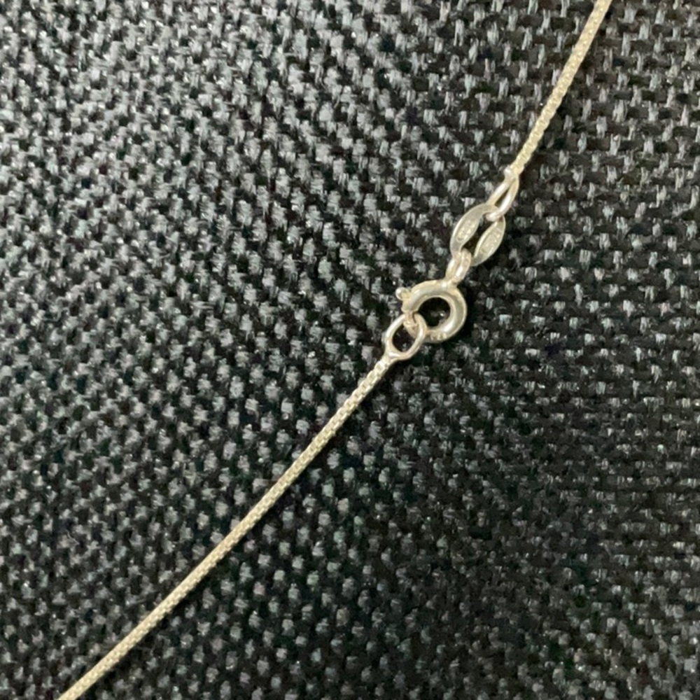 Vtg.(1980) 18” Sterling Silver Necklace W/Onyx Pendant & Matching Earrings - Picture 5 of 7